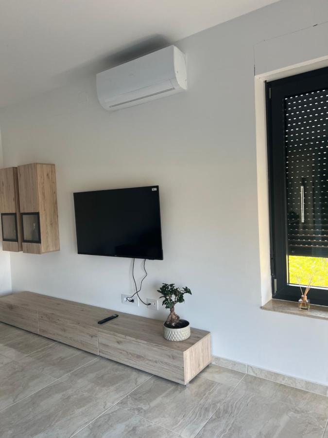 Modern Home Ula Brtonigla Kültér fotó