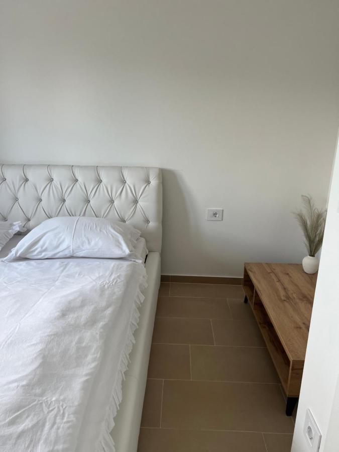 Modern Home Ula Brtonigla Kültér fotó