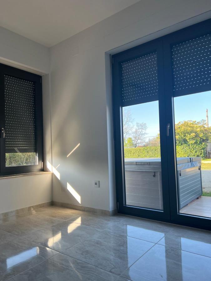 Modern Home Ula Brtonigla Kültér fotó